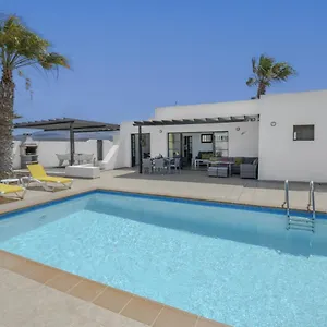  Villa Dulce Vista Costa Papagayo With Large Heated Private Pool & Air Conditioning